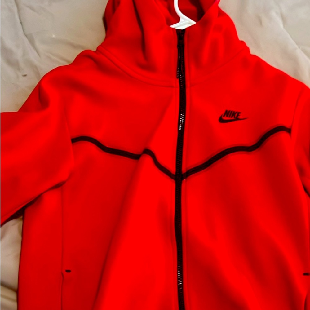 red fleece nike tech